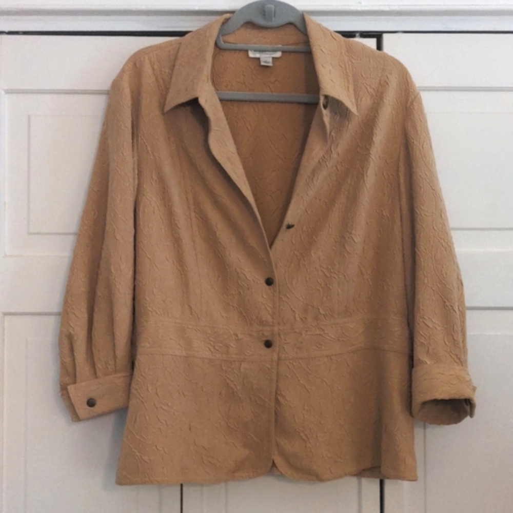 ⭐ 2/ $12 Coldwater Creek size L lightweight textured blazer shirt